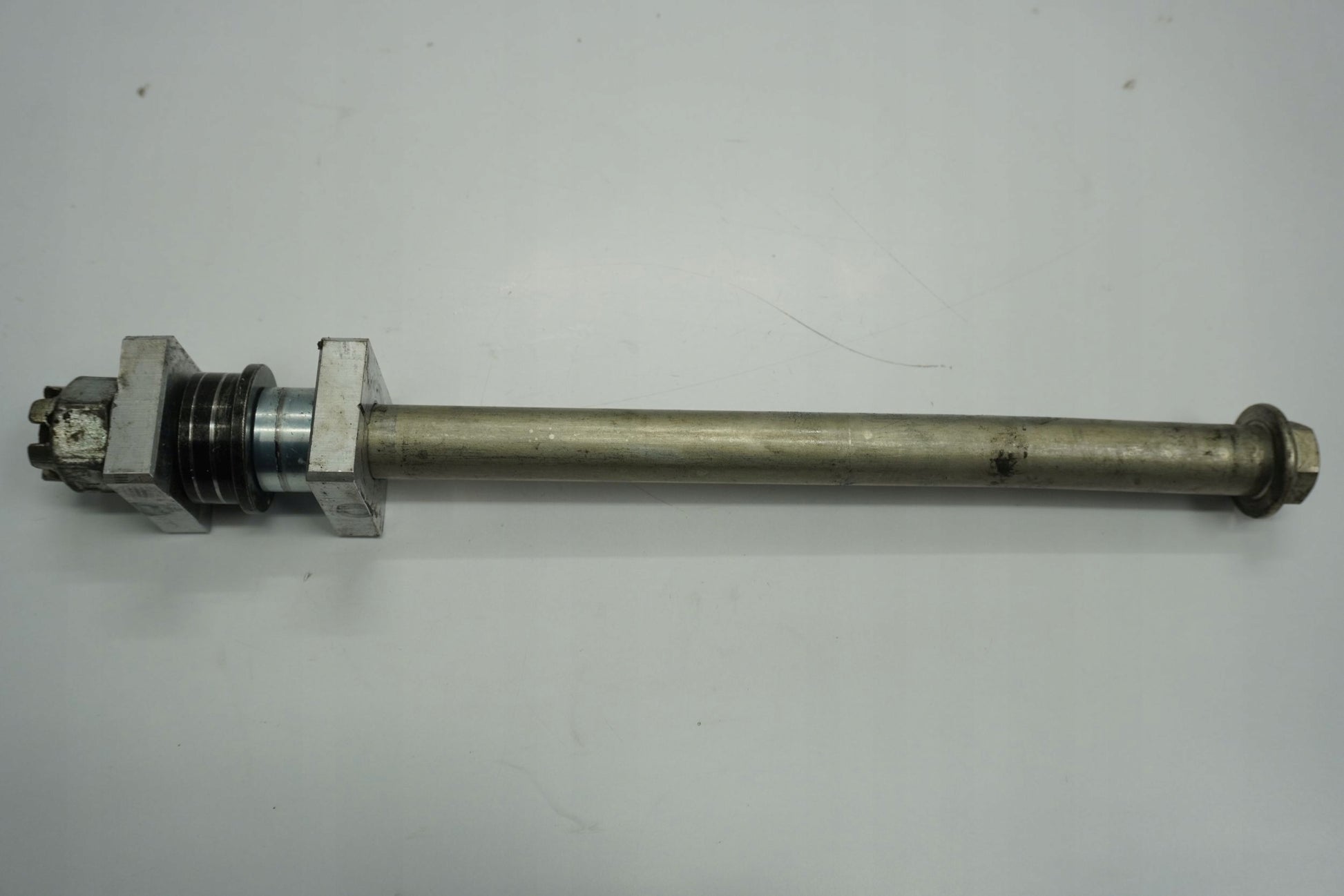 KAWASAKI Z 900 RS 18- Hinterachse Achse hinten Radachse rear axle 2
