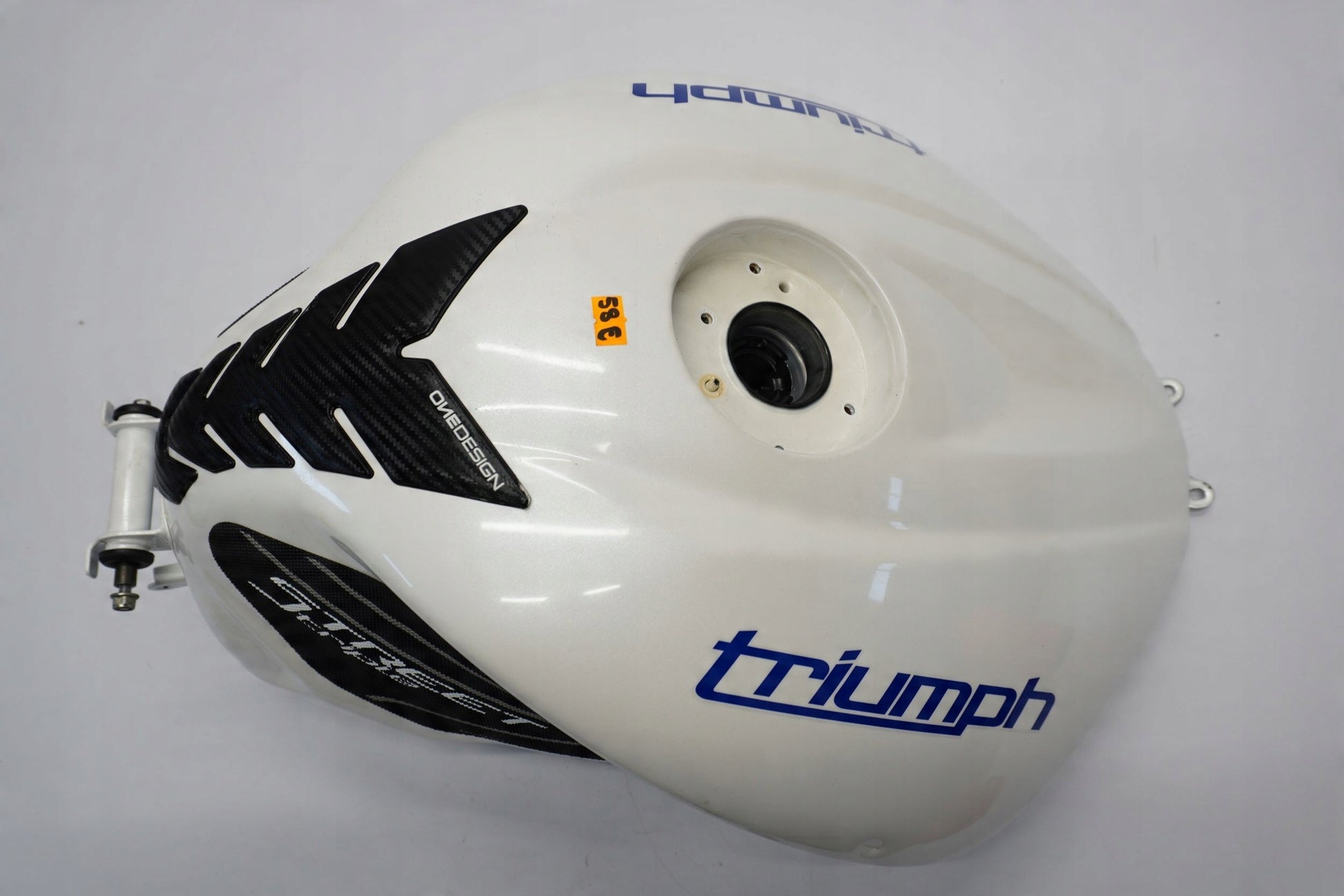 TRIUMPH STREET TRIPLE 675 13-17 Kraftstofftank Benzintank Fuel Tank 10