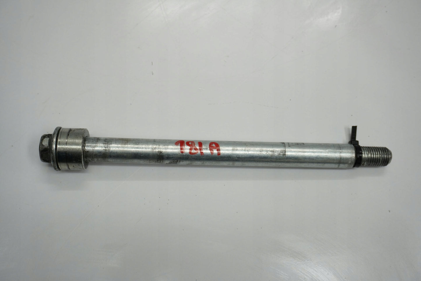 YAMAHA XV 535 VIRAGO 87-03 Vorderachse Achse vorne Radachse front axle 3