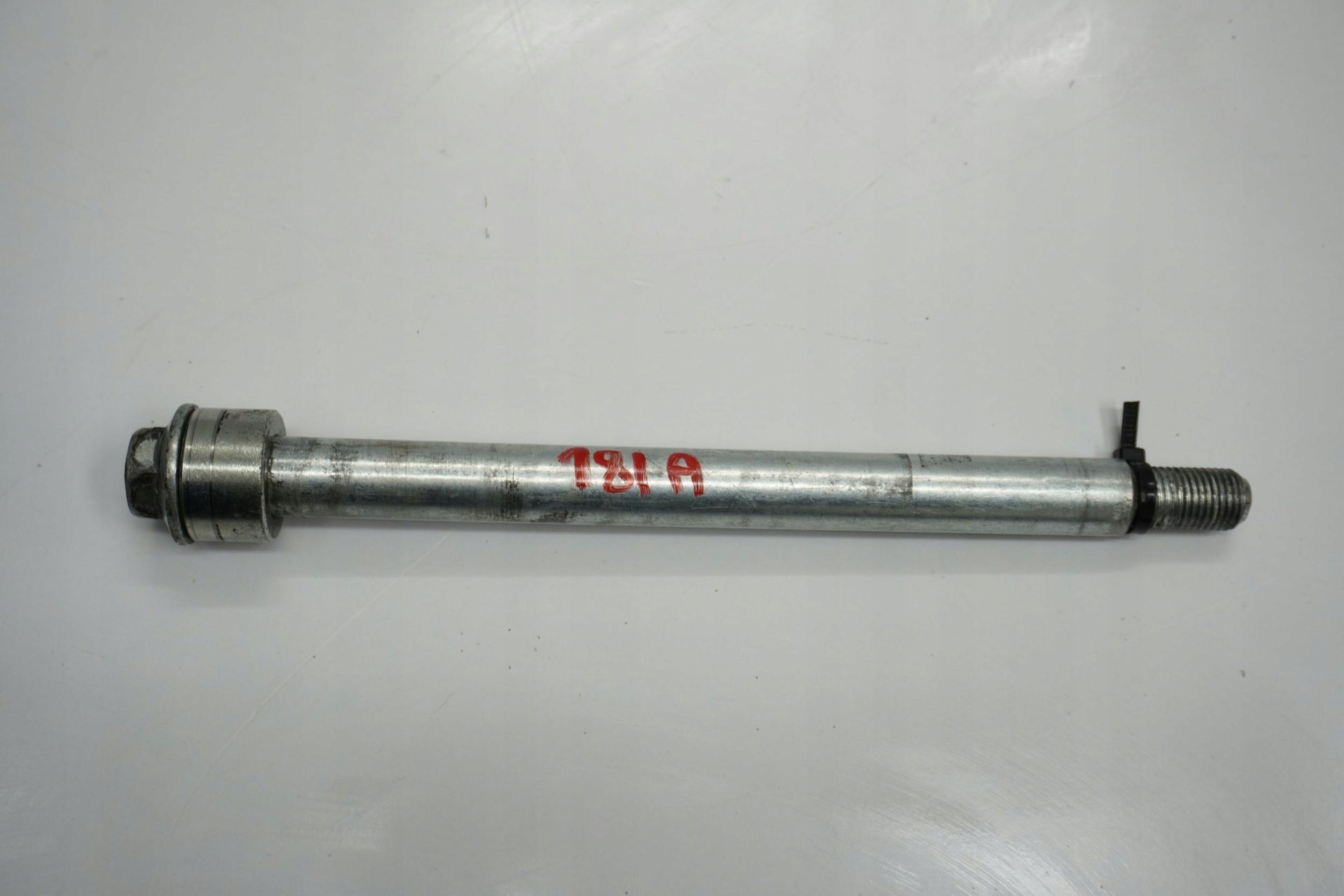 YAMAHA XV 535 VIRAGO 87-03 Vorderachse Achse vorne Radachse front axle 3