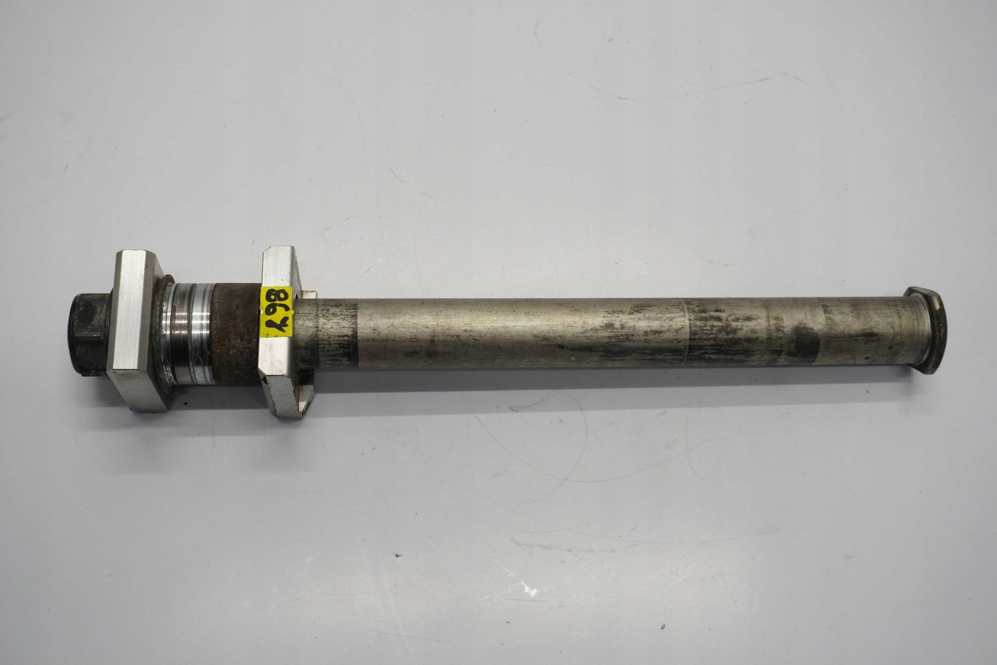 YAMAHA MT-10 16-21 Hinterachse Achse hinten Radachse rear axle 4