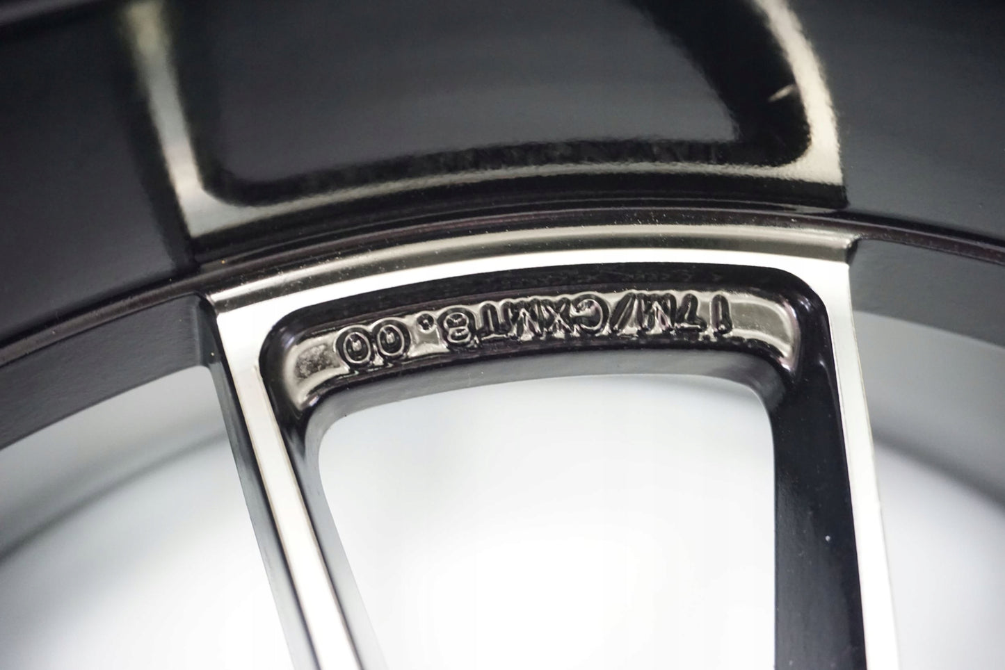 DUCATI DIAVEL 1200 Felge hinten Wheel Hinterrad 5