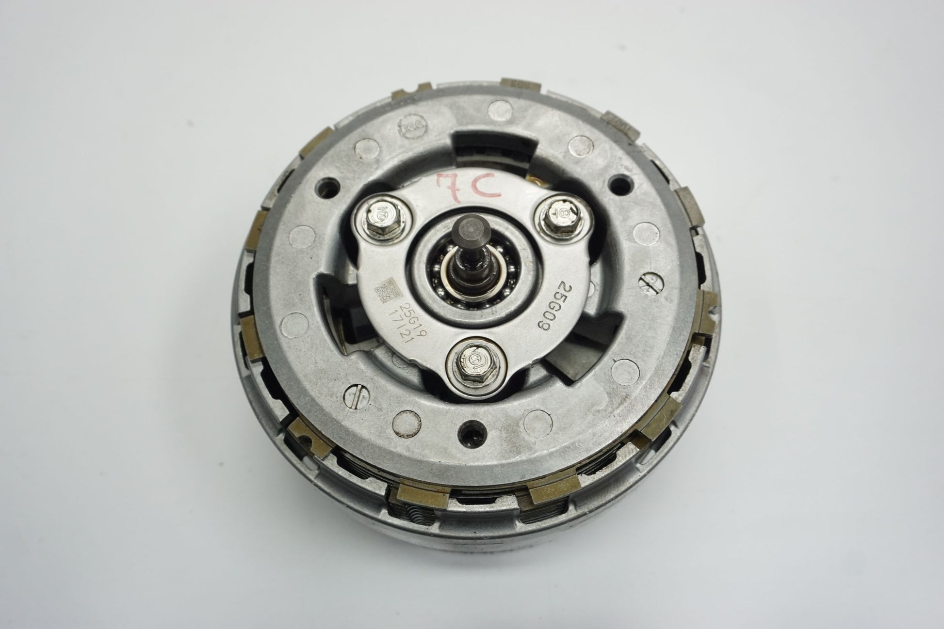 DUCATI MONSTER 821 18-20 Kupplung Kupplungskorb Clutch 3