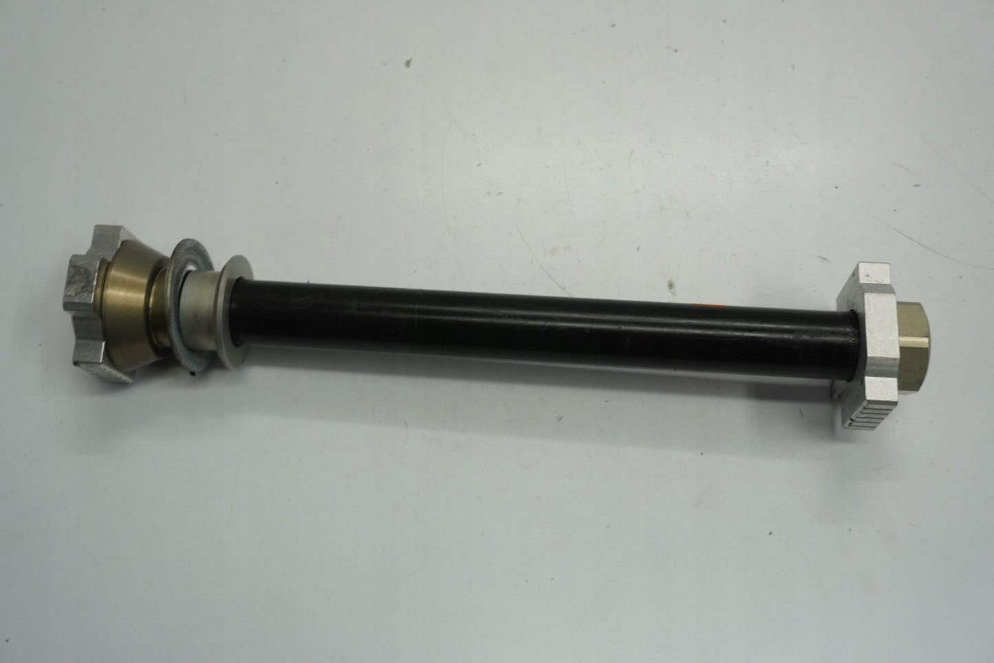 KTM 890 DUKE R 20- Hinterachse Achse hinten Radachse rear axle 7