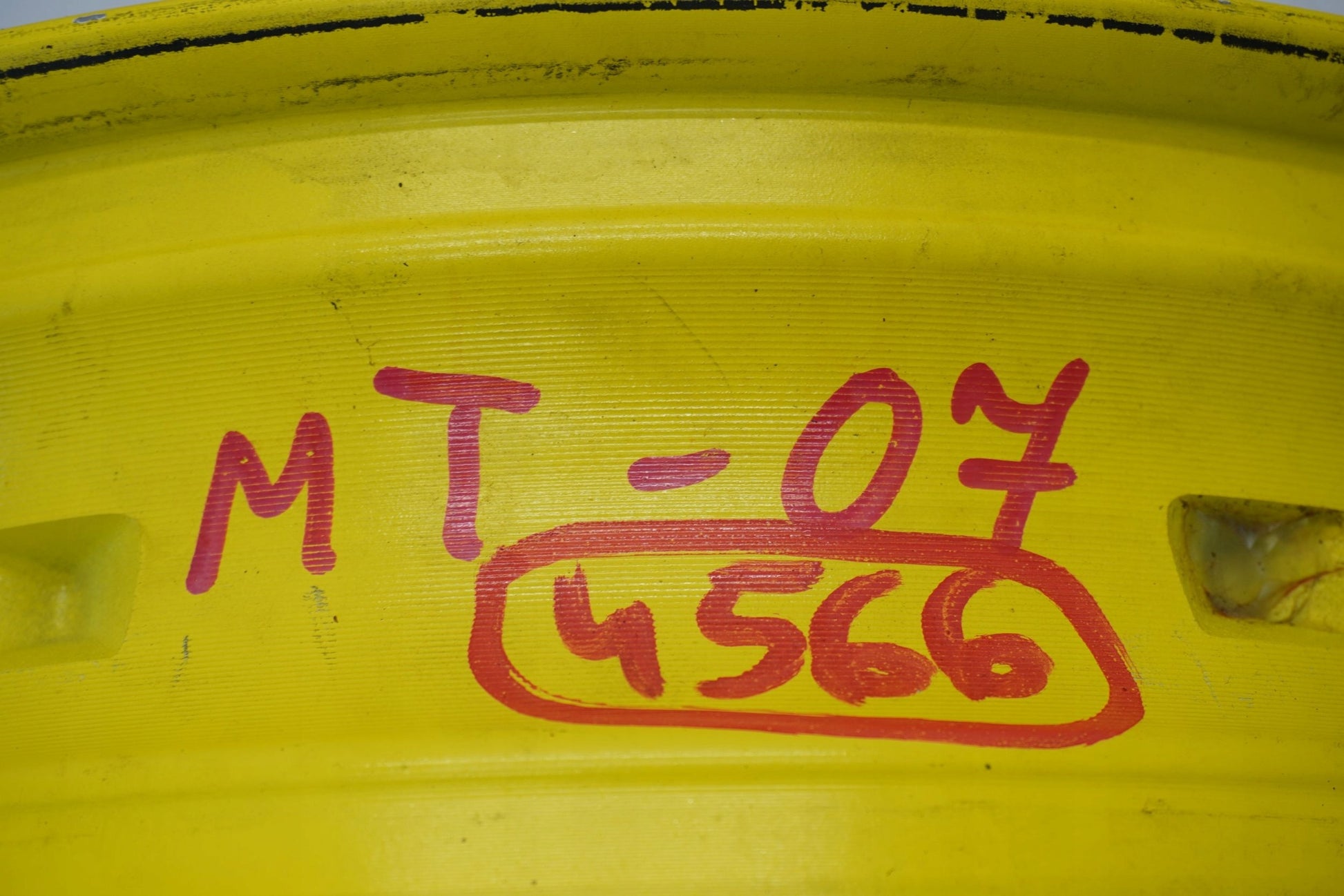 YAMAHA MT-07 13-17 Felge vorne Wheel Vorderrad 10