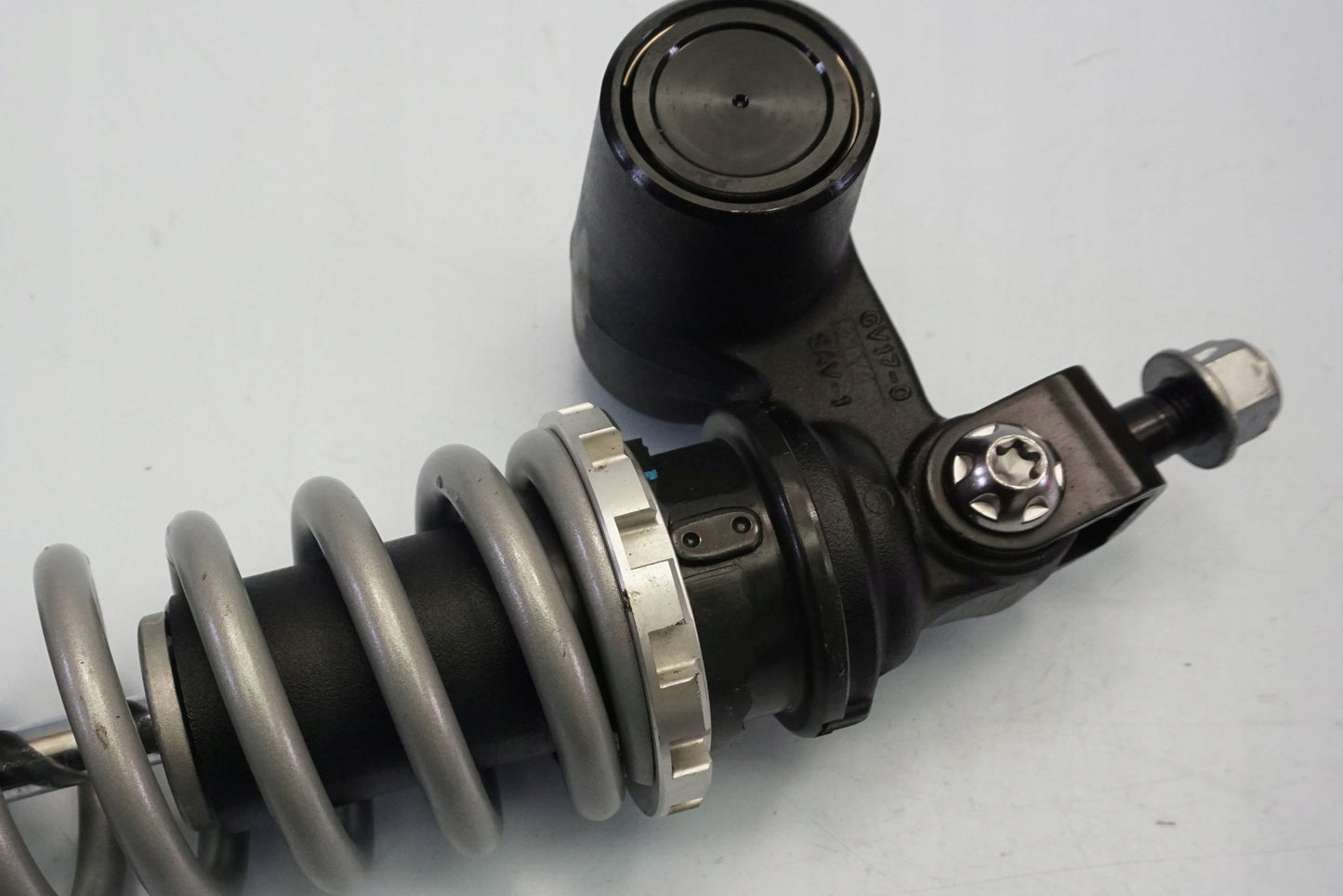 TRIUMPH STREET TRIPLE 660 S 17- Stoßdämpfer Federbein shock absorber