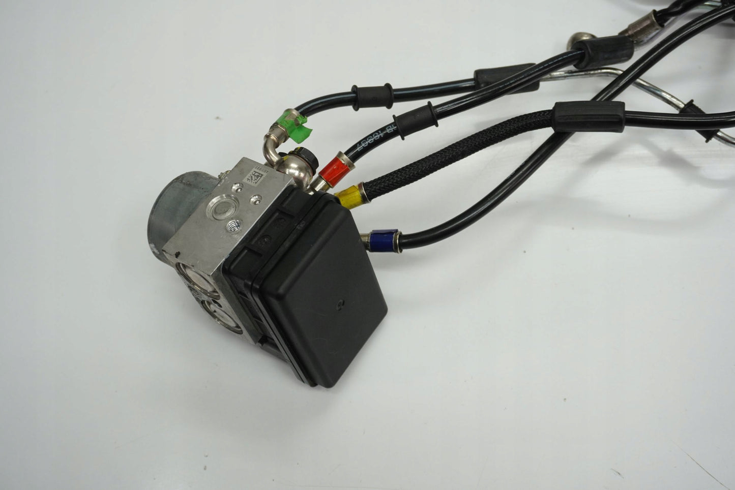 DUCATI STREETFIGHTER V2 ABS Pumpe Druckmodulator 3