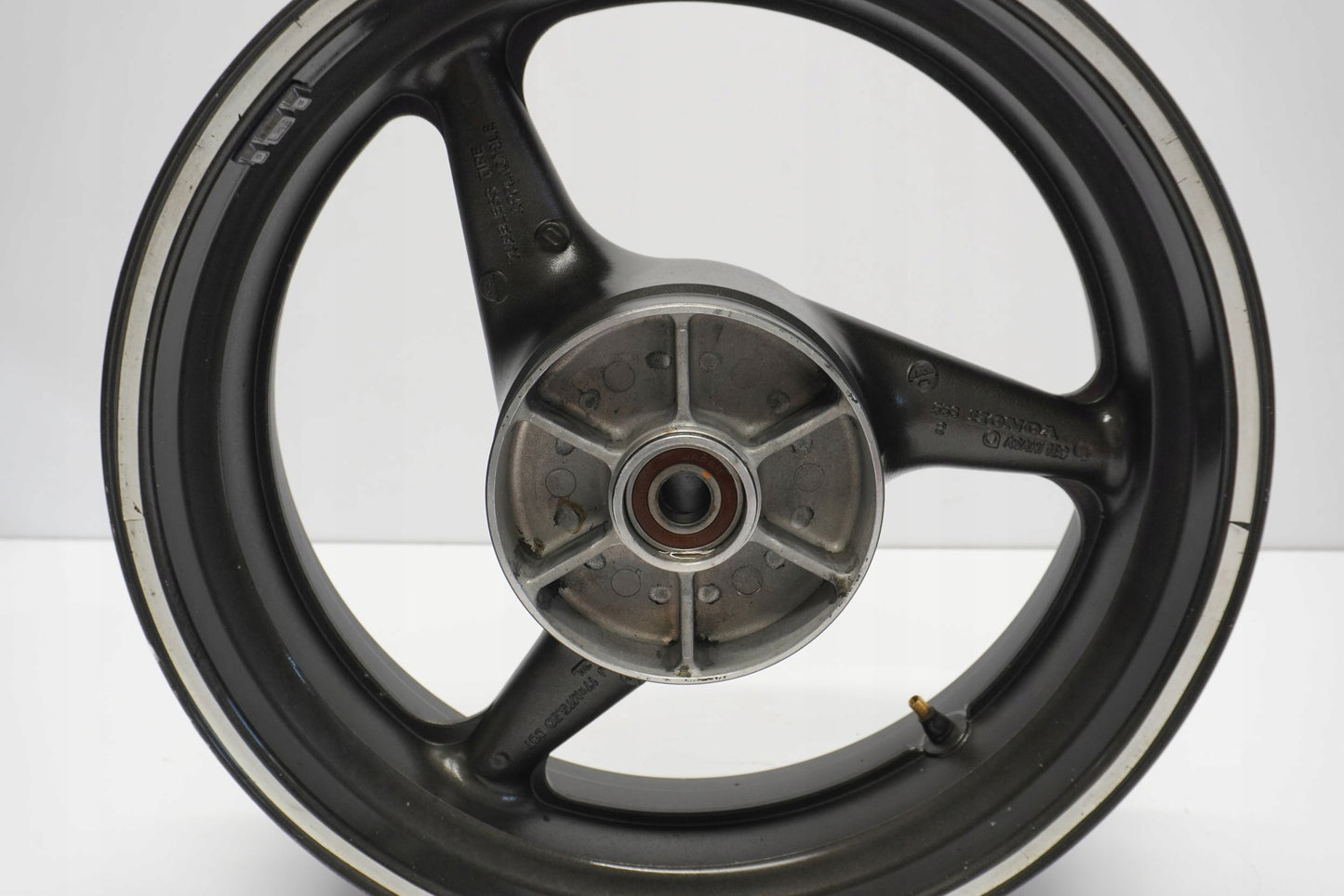HONDA CBR 600 F4i SPORT 01-06 Felge hinten Wheel Hinterrad 9