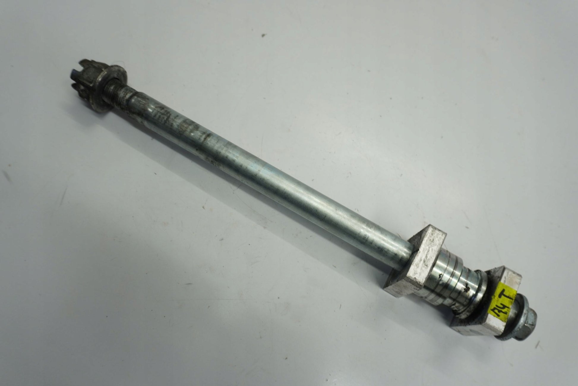 KAWASAKI 650 ER-6N 12-17 Hinterachse Achse hinten Radachse rear axle 6