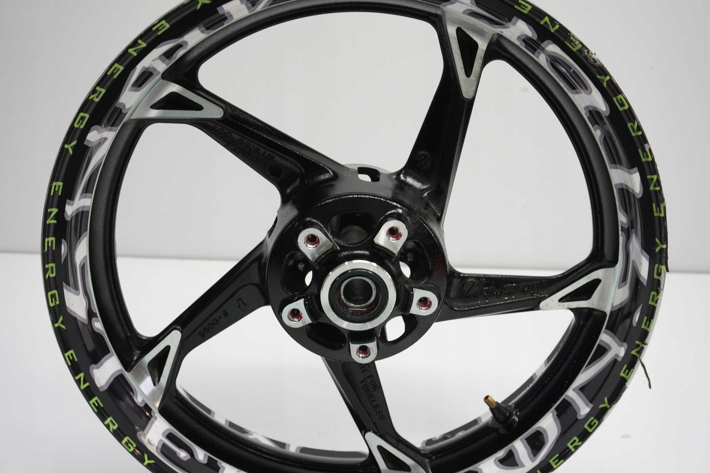 KAWASAKI Z1000 10-13 Felge vorne Wheel Vorderrad 10