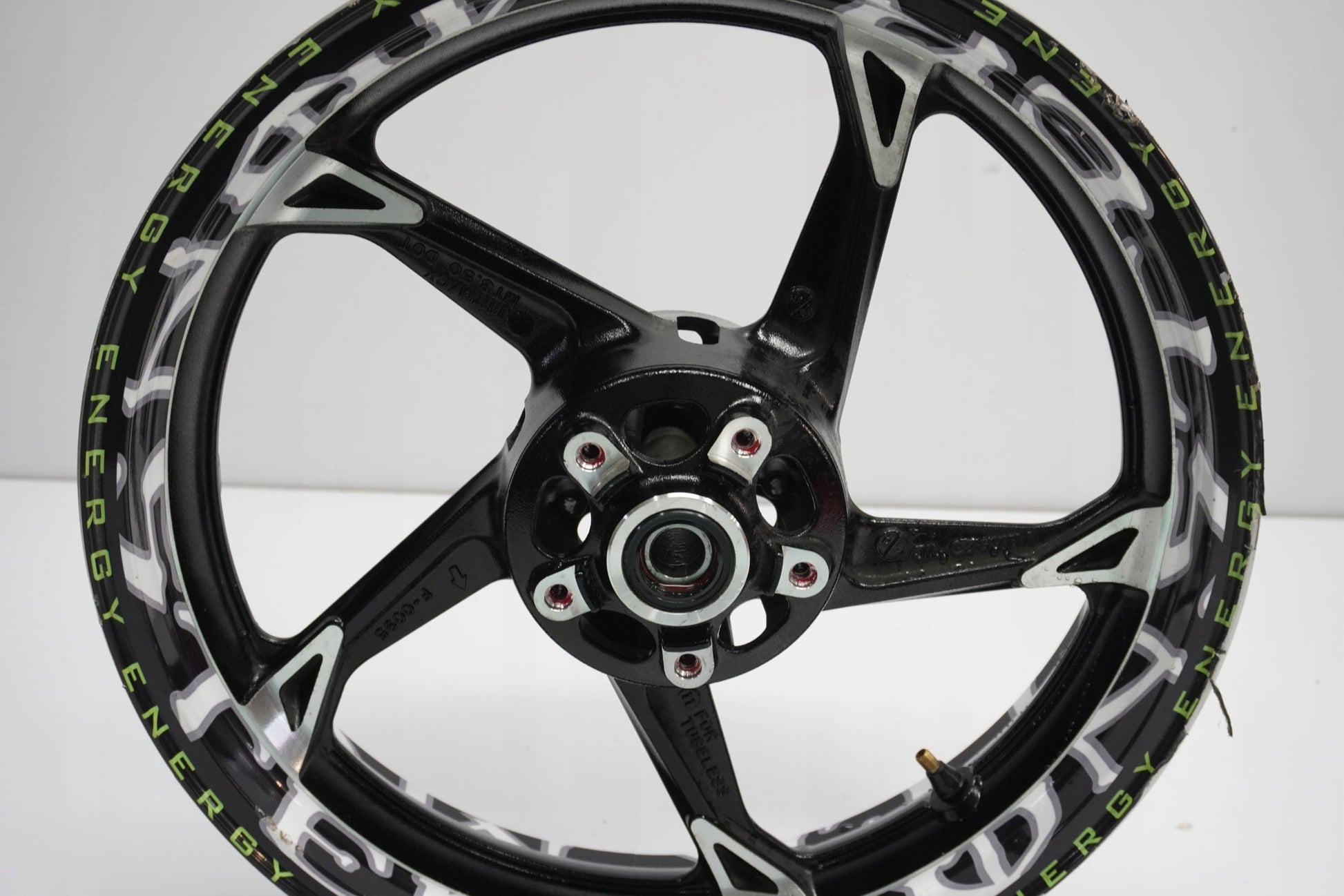 KAWASAKI Z1000 10-13 Felge vorne Wheel Vorderrad 10