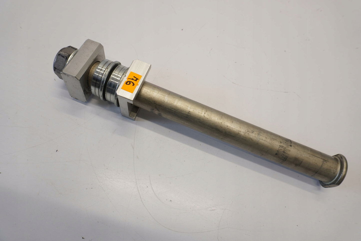 YAMAHA FZ6 FAZER 600 04-09 Hinterachse Achse hinten Radachse rear axle 5