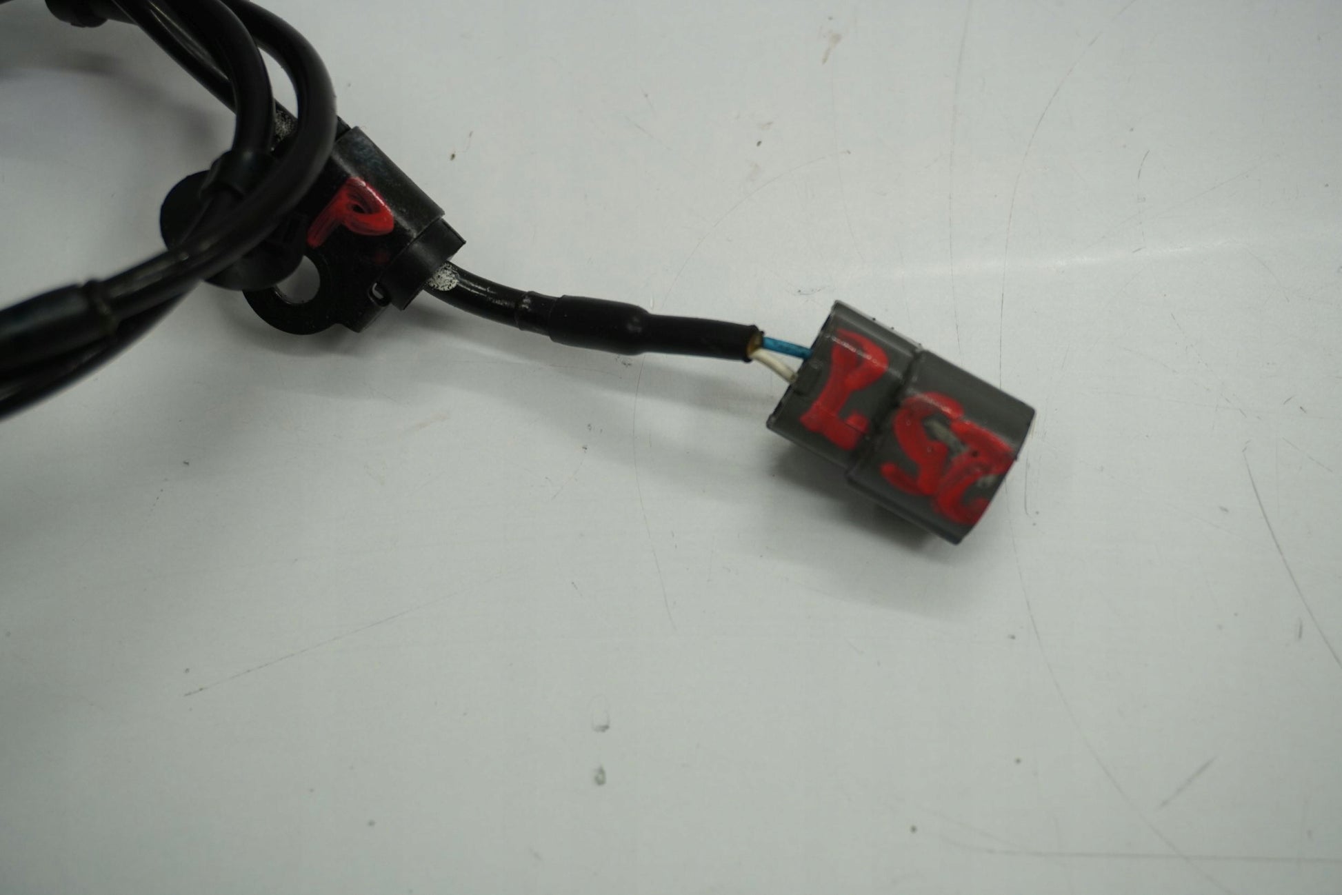 HONDA CB 125 R JC79 18-20 ABS Sensor vorne 2