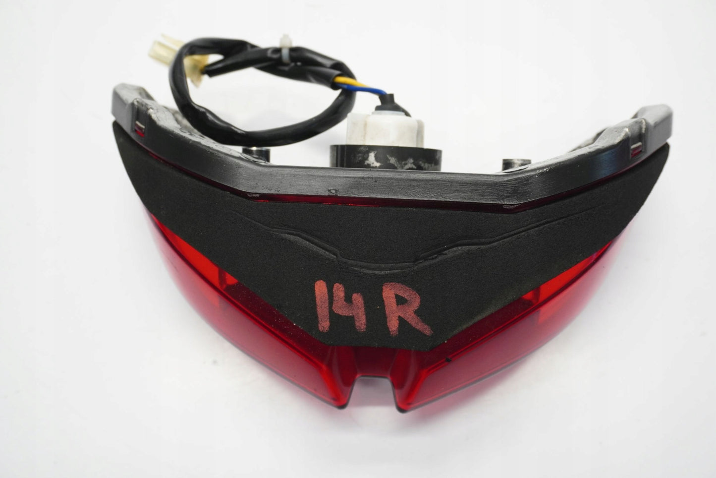 YAMAHA FZ1 1000 N FAZER RN16 06-15 Rücklicht 6