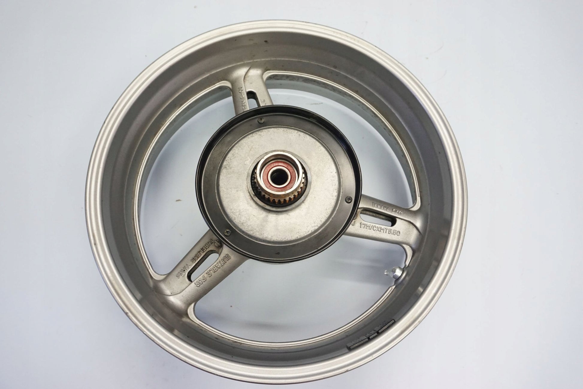 YAMAHA FJR 1300 06-12 Felge hinten Wheel Hinterrad 3