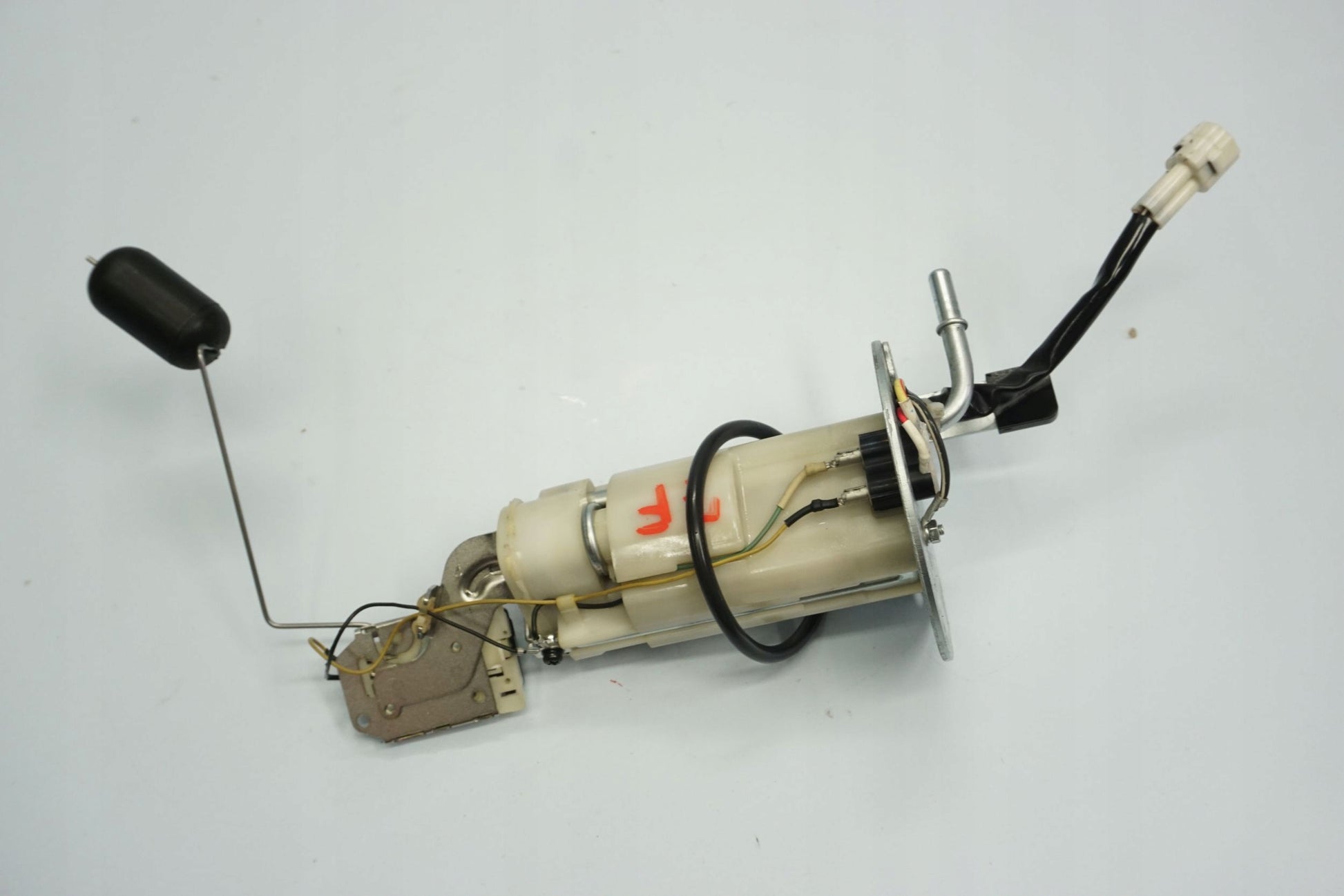 SUZUKI GSX-S 1000 15-20 Benzinpumpe Kraftstoffpumpe Fuel Pump 2