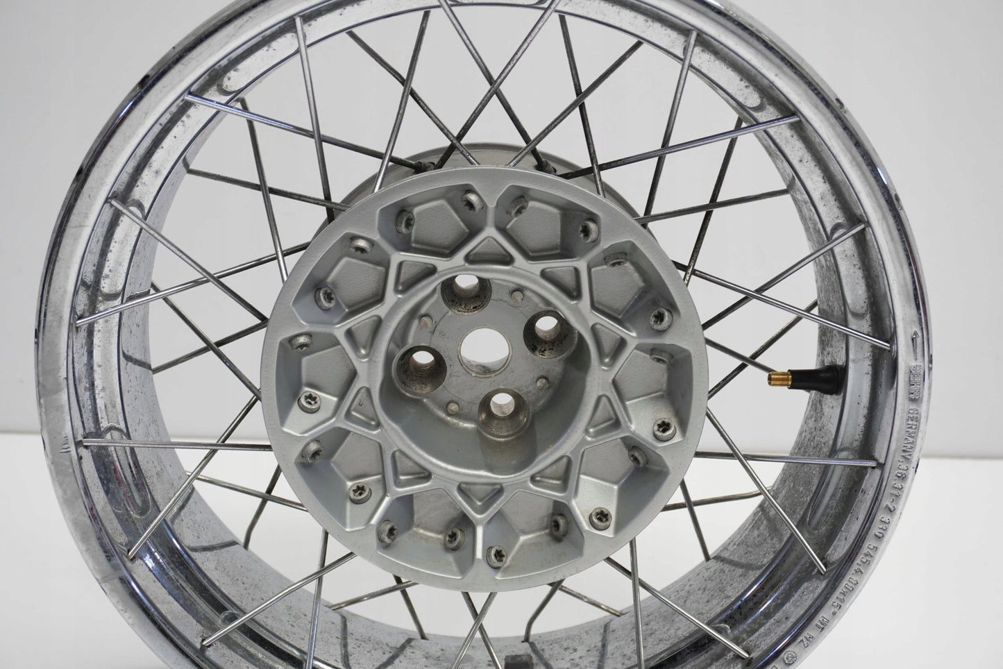 BMW R 1200 C 97-04 Felge hinten Wheel Hinterrad 3