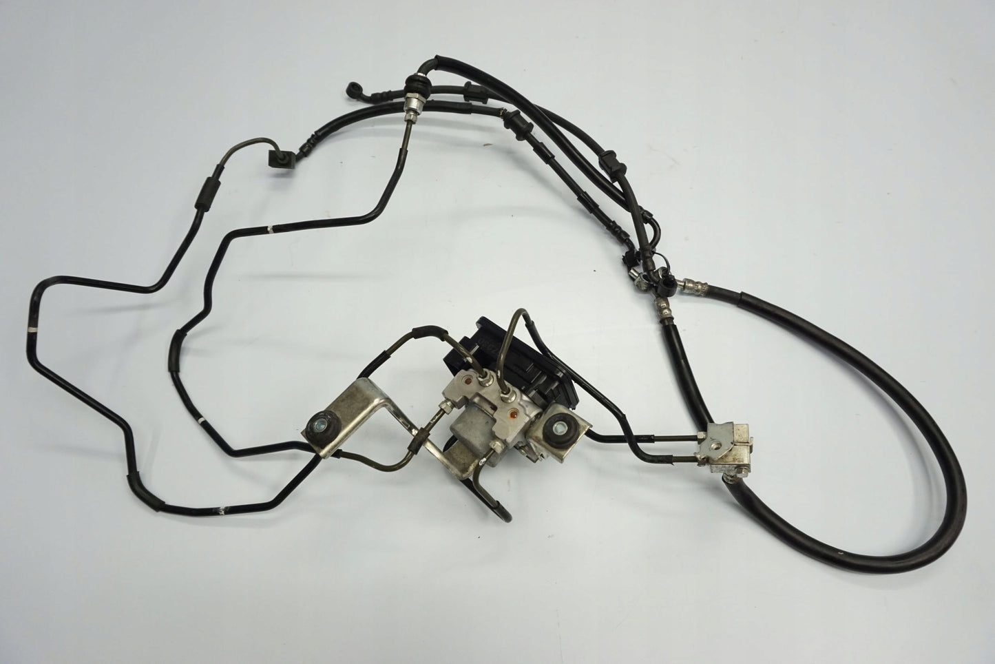 SUZUKI GSX-S 750 17-23 ABS Pumpe Druckmodulator 7