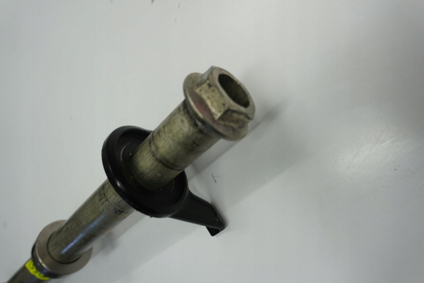 SUZUKI GSX-S 750 17-23 Hinterachse Achse hinten Radachse rear axle 2