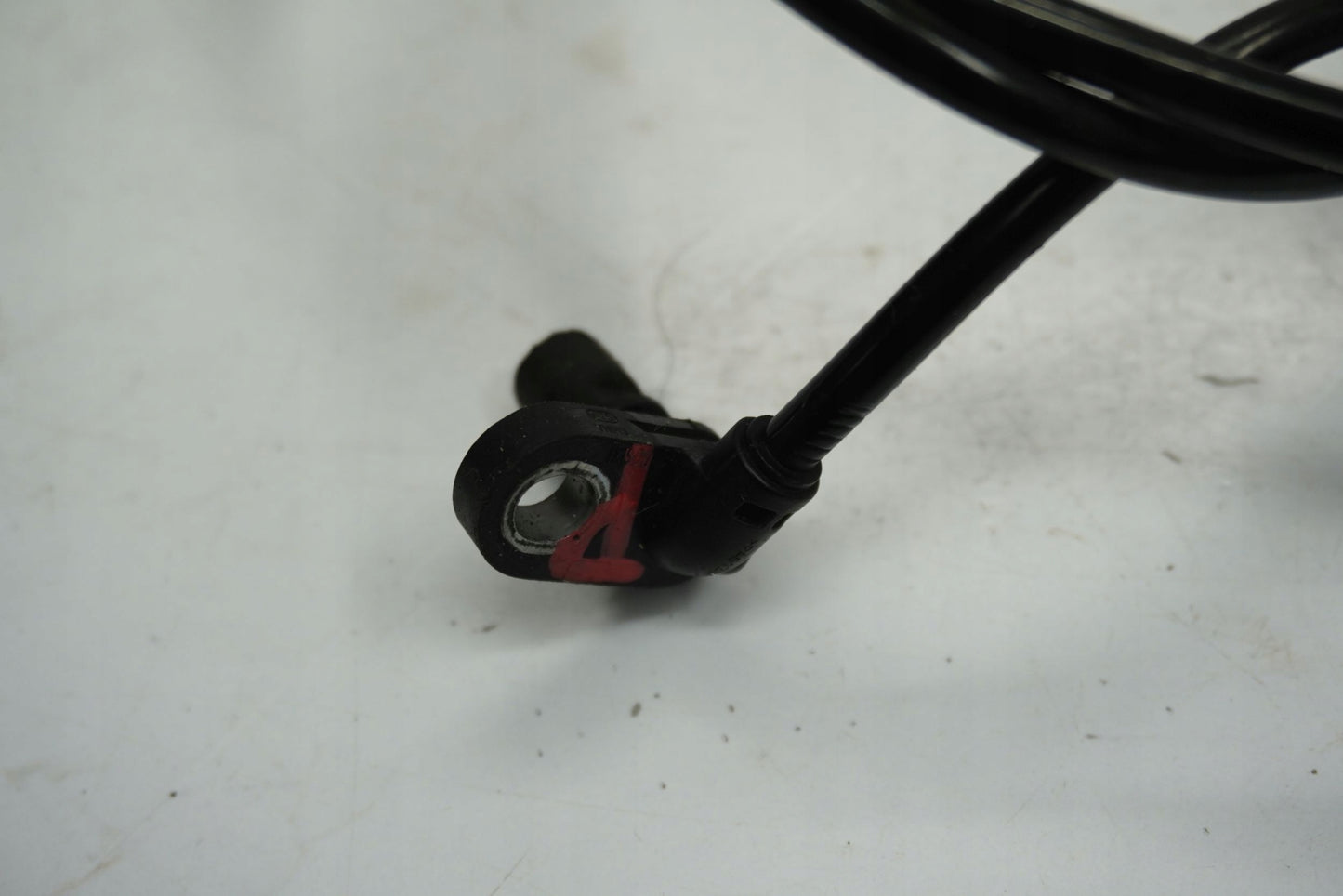 SUZUKI DL 1000 V-STROM 14-16 ABS Sensor vorne 2