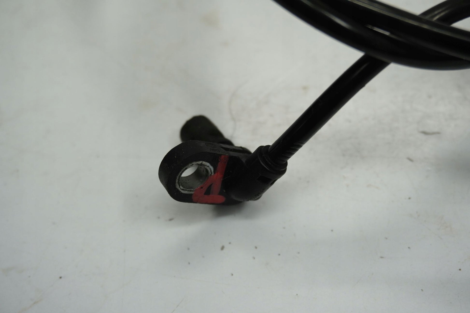 SUZUKI DL 1000 V-STROM 14-16 ABS Sensor vorne 2