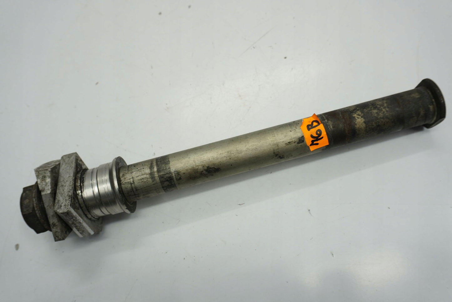 SUZUKI DL 1000 V-STROM 14-16 Hinterachse Achse hinten Radachse rear axle 4