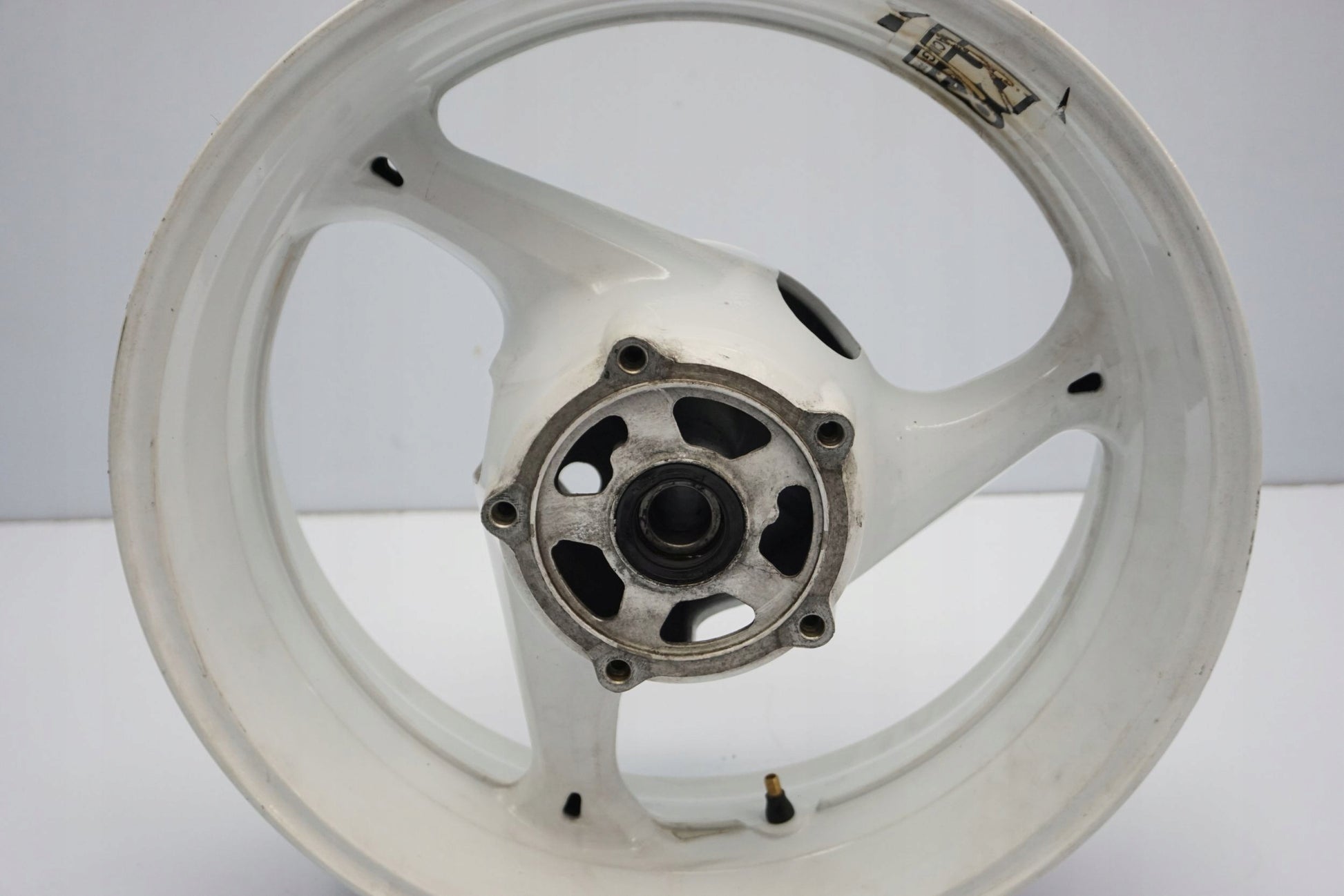 SUZUKI GSR 750 11-16 Felge hinten Wheel Hinterrad 10