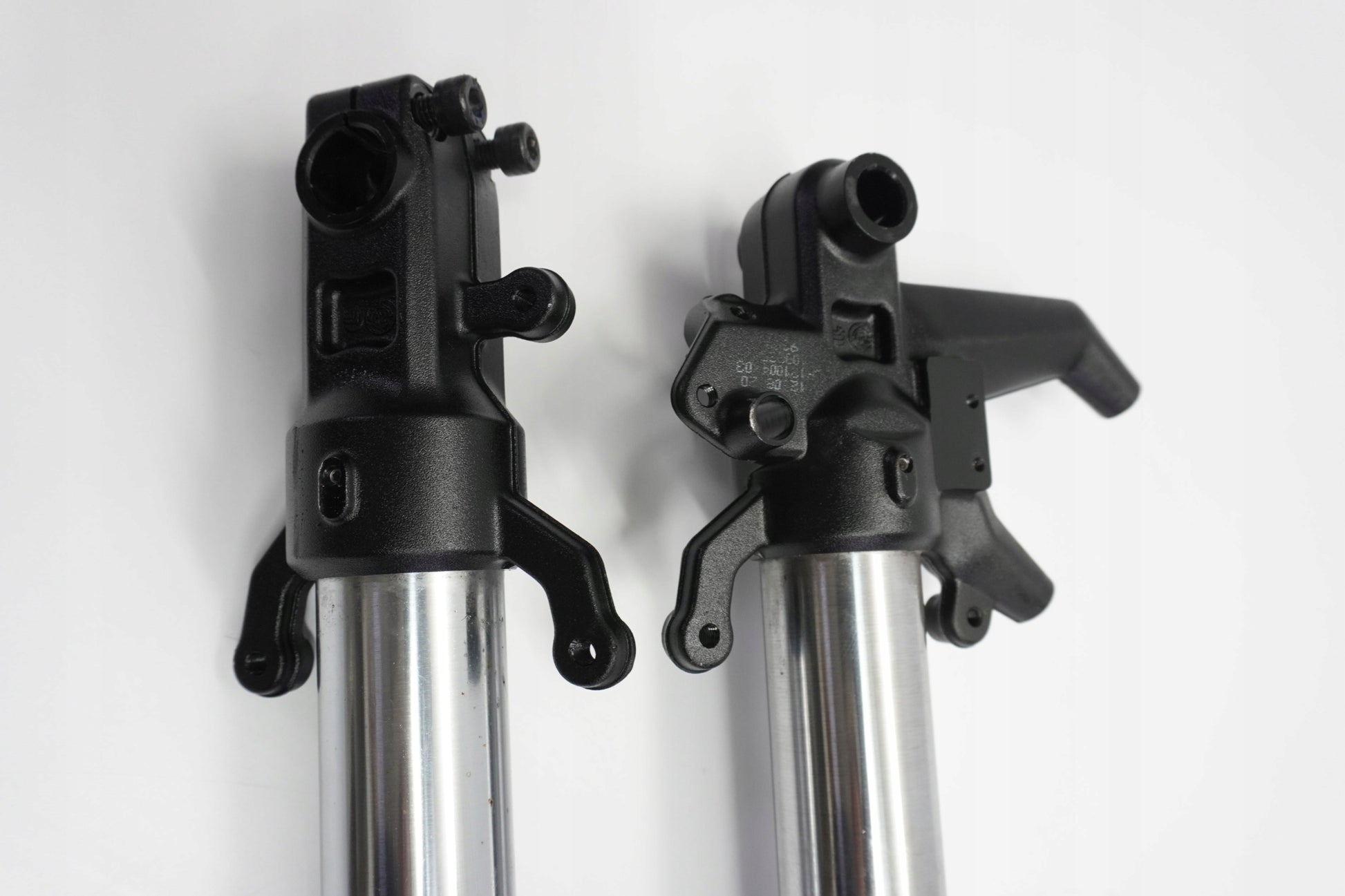 KTM 125 DUKE 17-23 Gabel Gabelholme Fork 10
