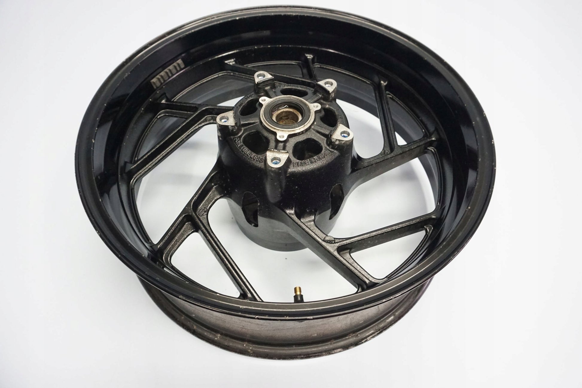 SUZUKI GSX-S 750 17-23 Felge hinten Wheel Hinterrad 3