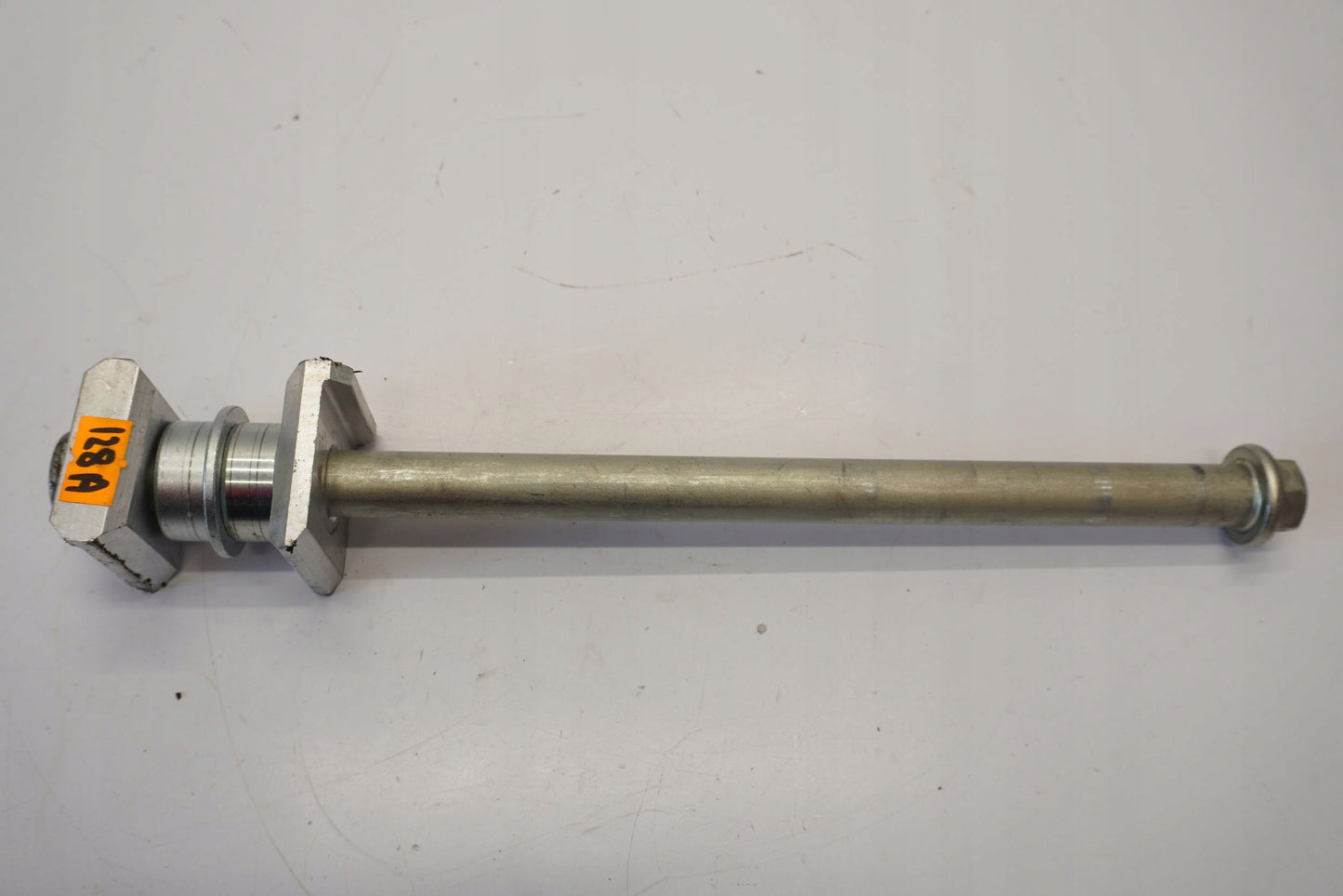 HONDA CB 750 HORNET 23- Hinterachse Achse hinten Radachse rear axle 4