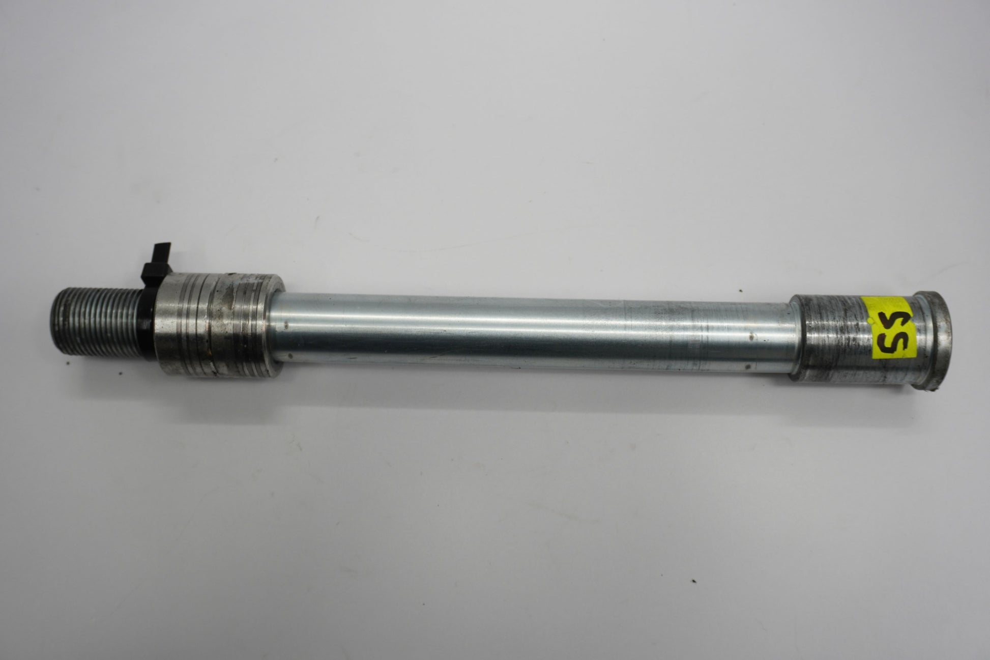 KAWASAKI ER-6F 650 09-11 Vorderachse Achse vorne Radachse front axle 2