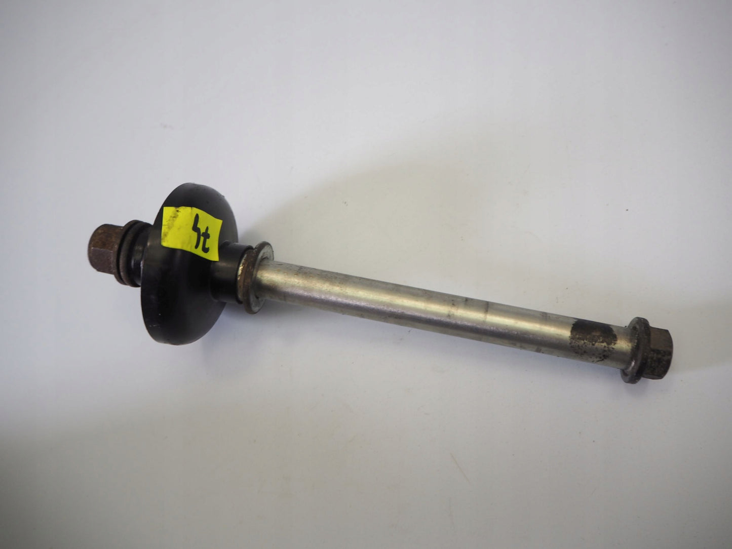 YAMAHA YS 125 17-18 Vorderachse Achse vorne Radachse front axle