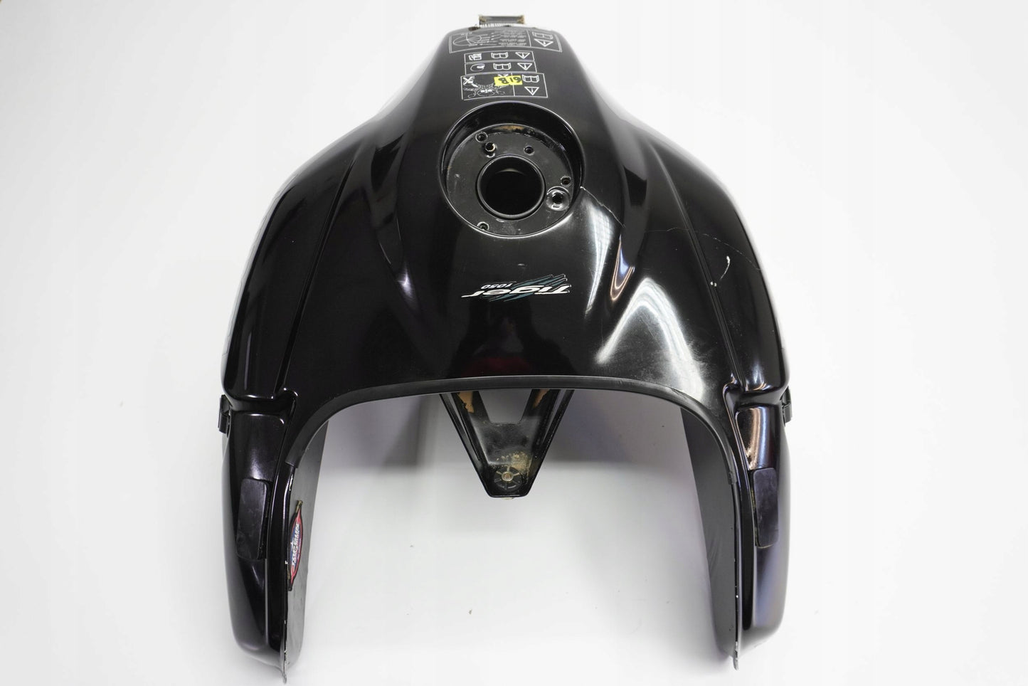 TRIUMPH TIGER 1050 06-12 Kraftstofftank Benzintank Fuel Tank 2