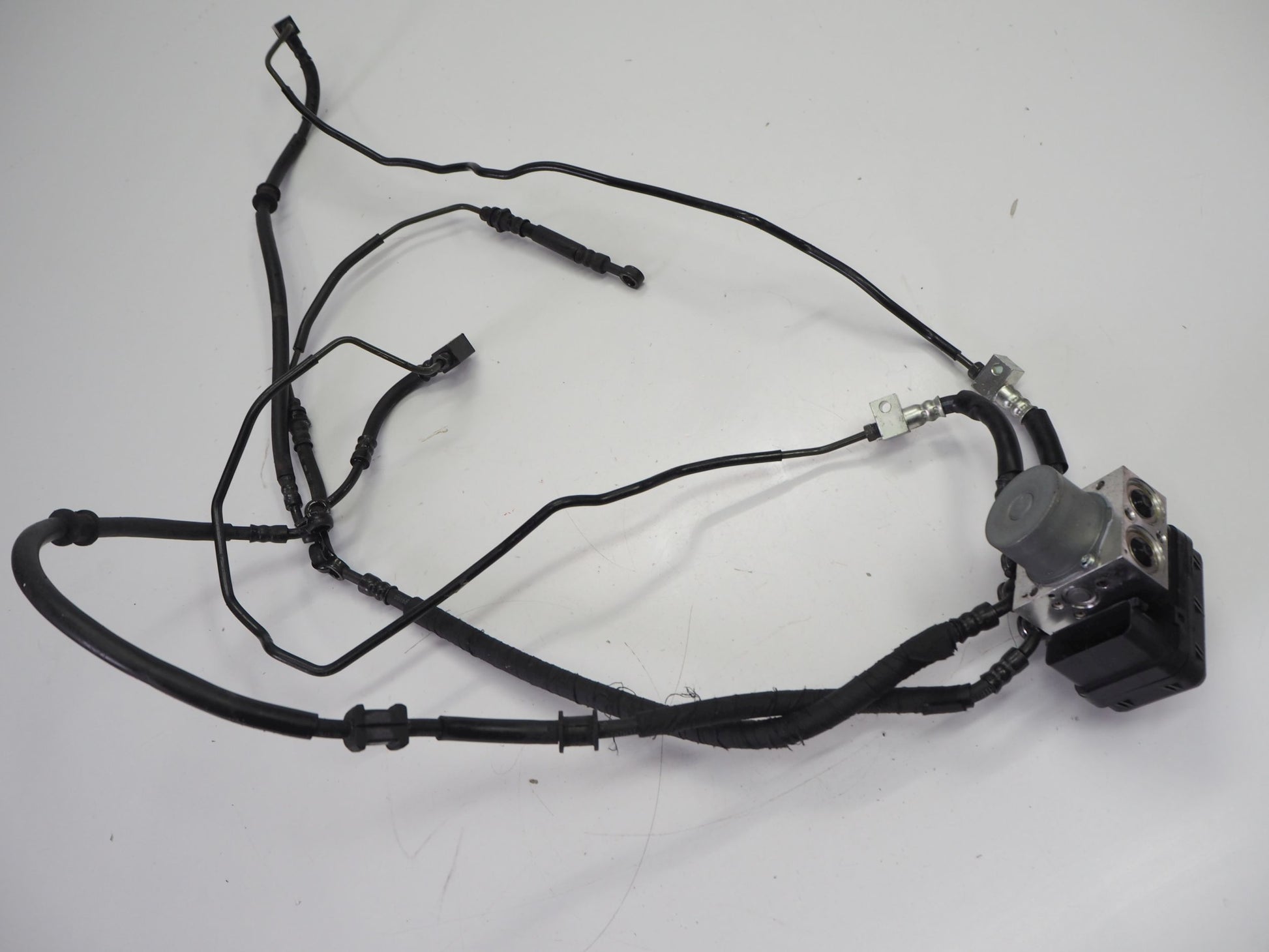 YAMAHA XSR-700 16-18 ABS Pumpe Druckmodulator 3