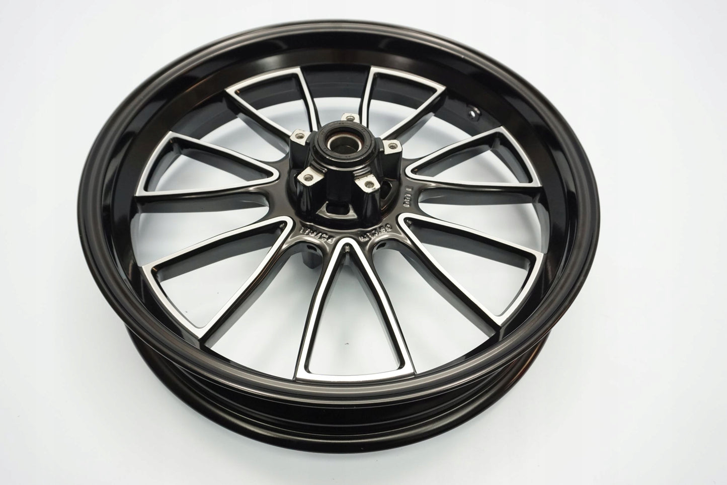 DUCATI DIAVEL 1200 Felge vorne Wheel Vorderrad 5