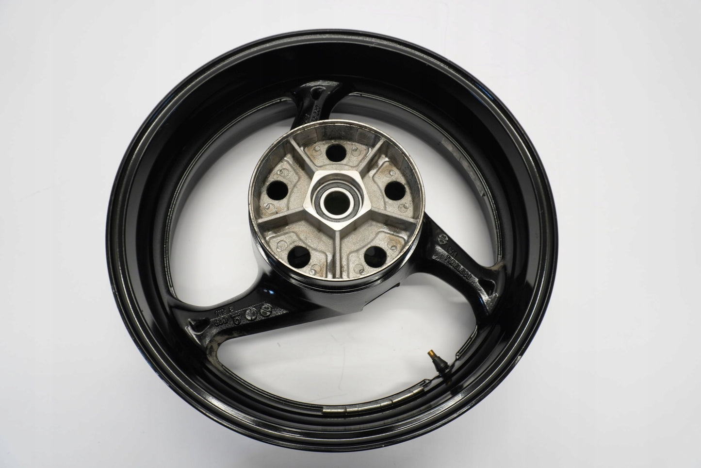 SUZUKI GSR 750 11-16 Felge hinten Wheel Hinterrad 10