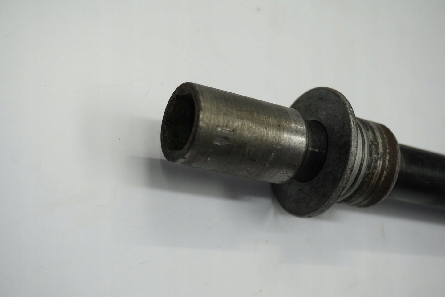 HONDA NC 700 12-16 Vorderachse Achse vorne Radachse front axle 2