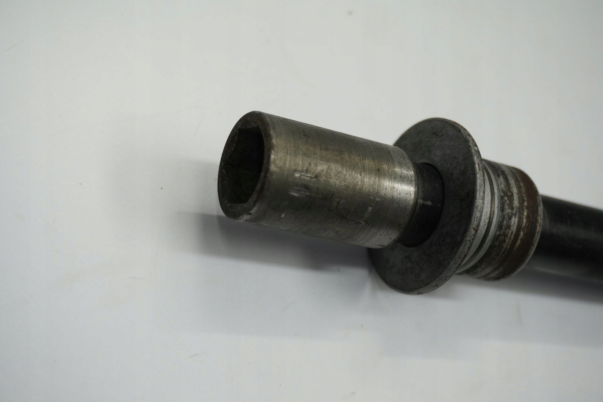 HONDA NC 700 12-16 Vorderachse Achse vorne Radachse front axle 2