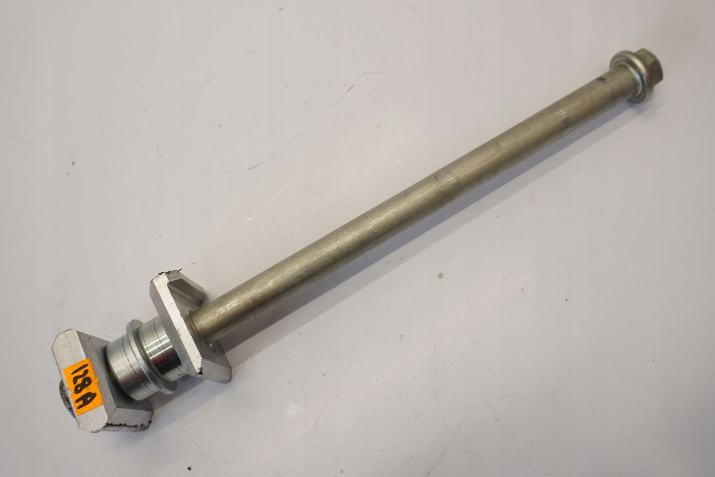 HONDA CB 750 HORNET 23- Hinterachse Achse hinten Radachse rear axle 6