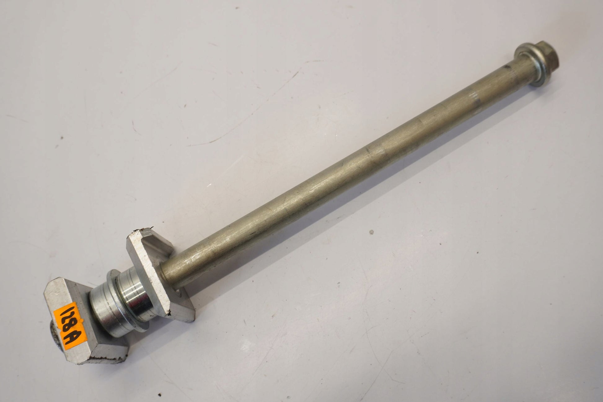 HONDA CB 750 HORNET 23- Hinterachse Achse hinten Radachse rear axle 6