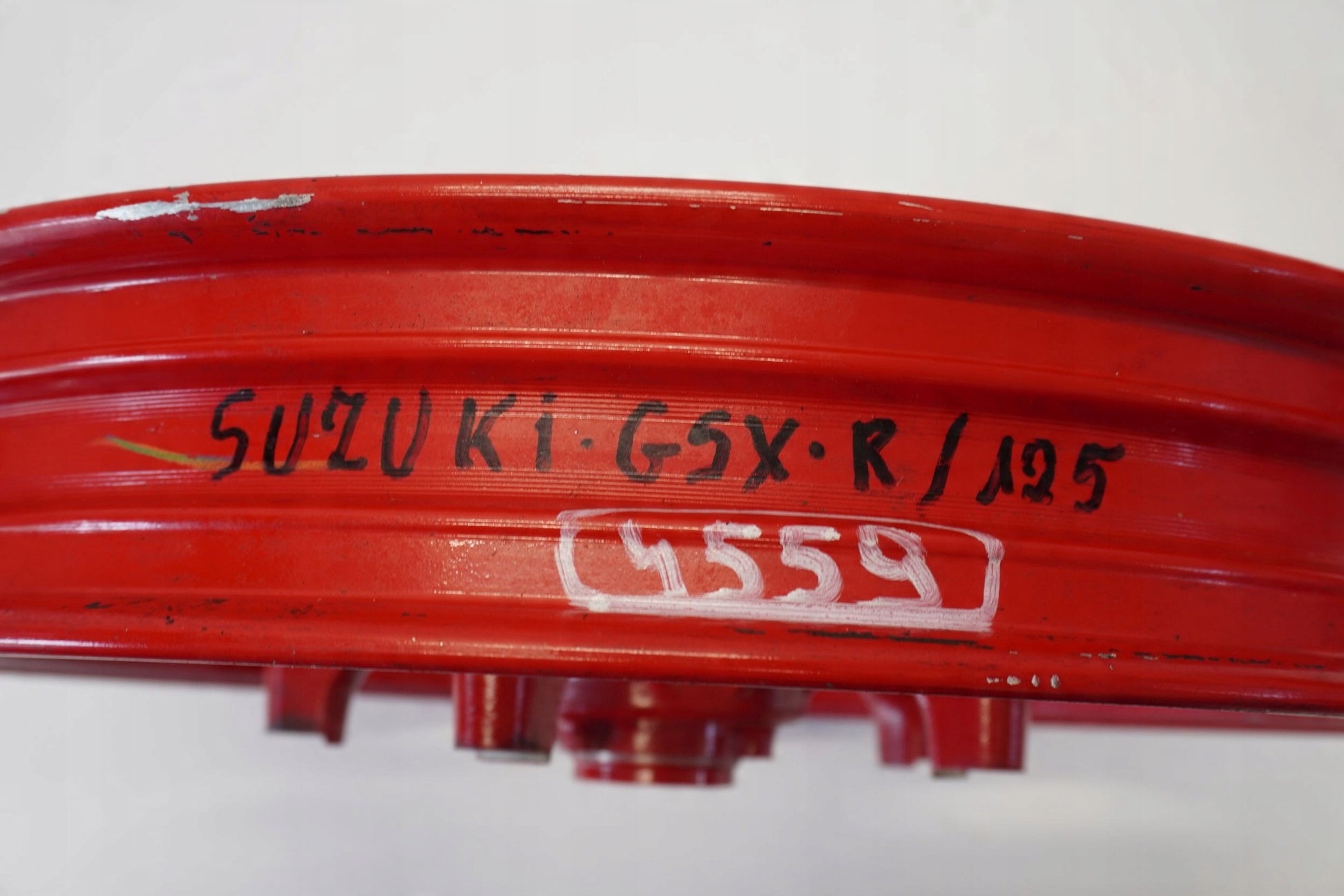 SUZUKI GSX-R 125 18- Felge vorne Wheel Vorderrad 9