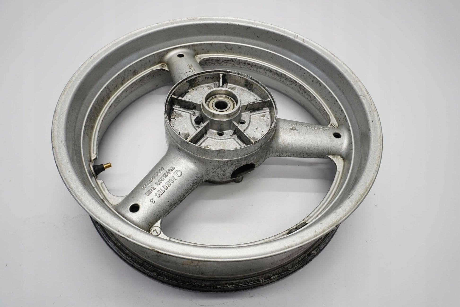 SUZUKI SV 650 S 99-02 Felge hinten Wheel Hinterrad 11