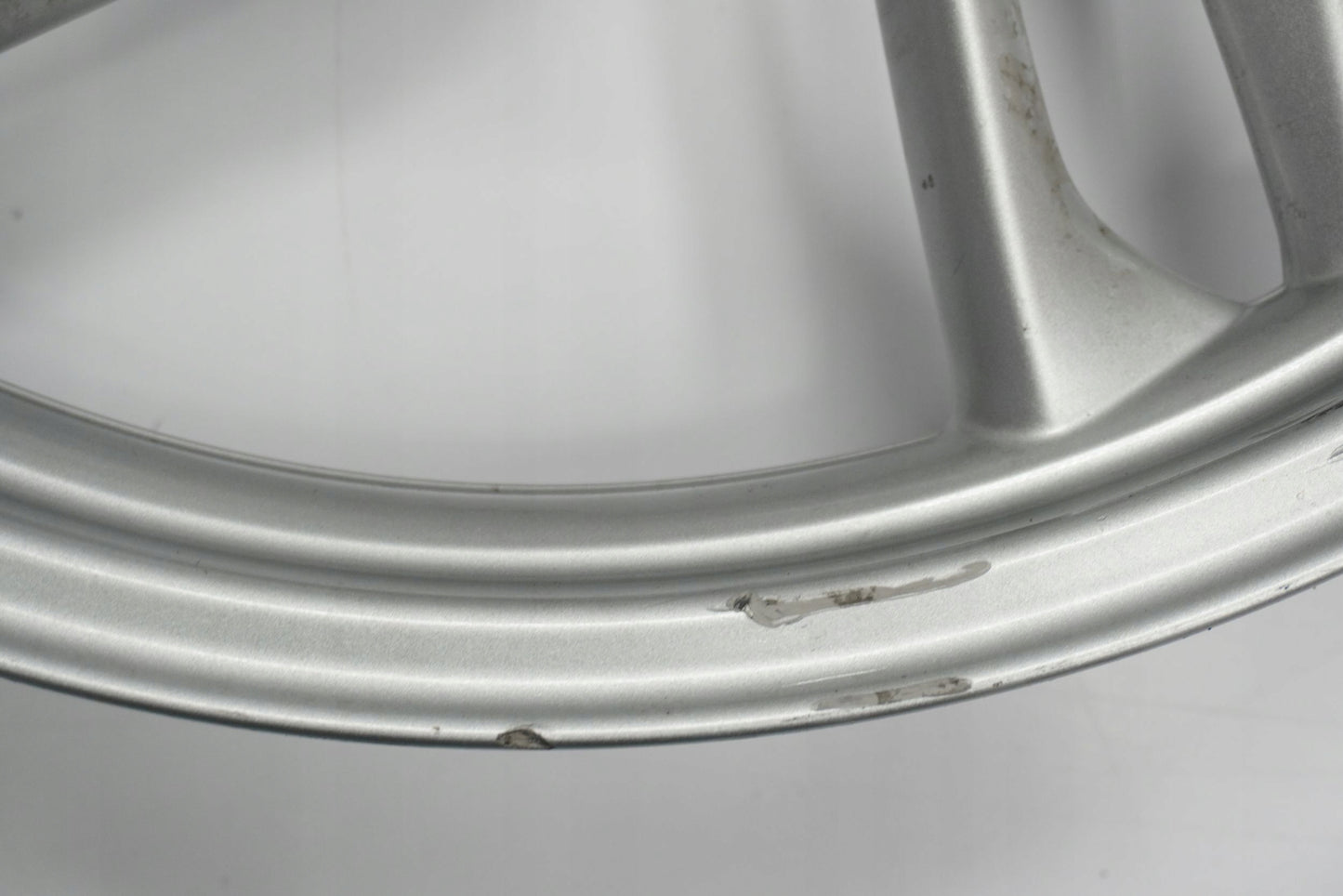 BMW R 1200 GS K25 04-07 Felge vorne Wheel Vorderrad 6