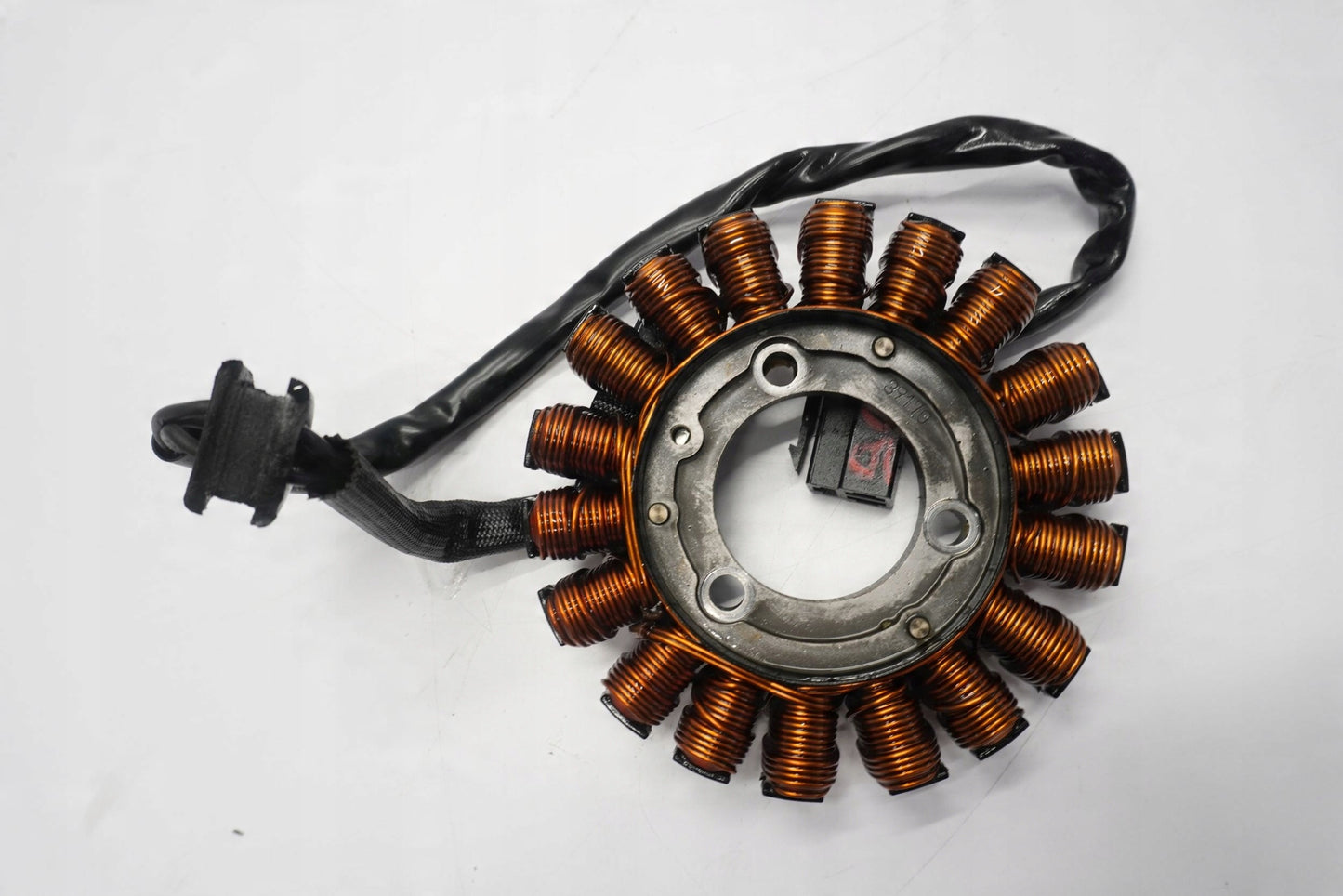 SUZUKI GSX-R 600 750 L1-L6 Lichtmaschine Stator Generator Lima Alternator 3