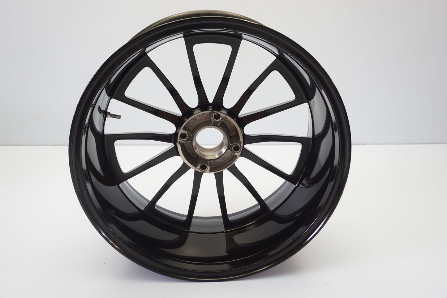 DUCATI DIAVEL 1200 Felge hinten Wheel Hinterrad 10