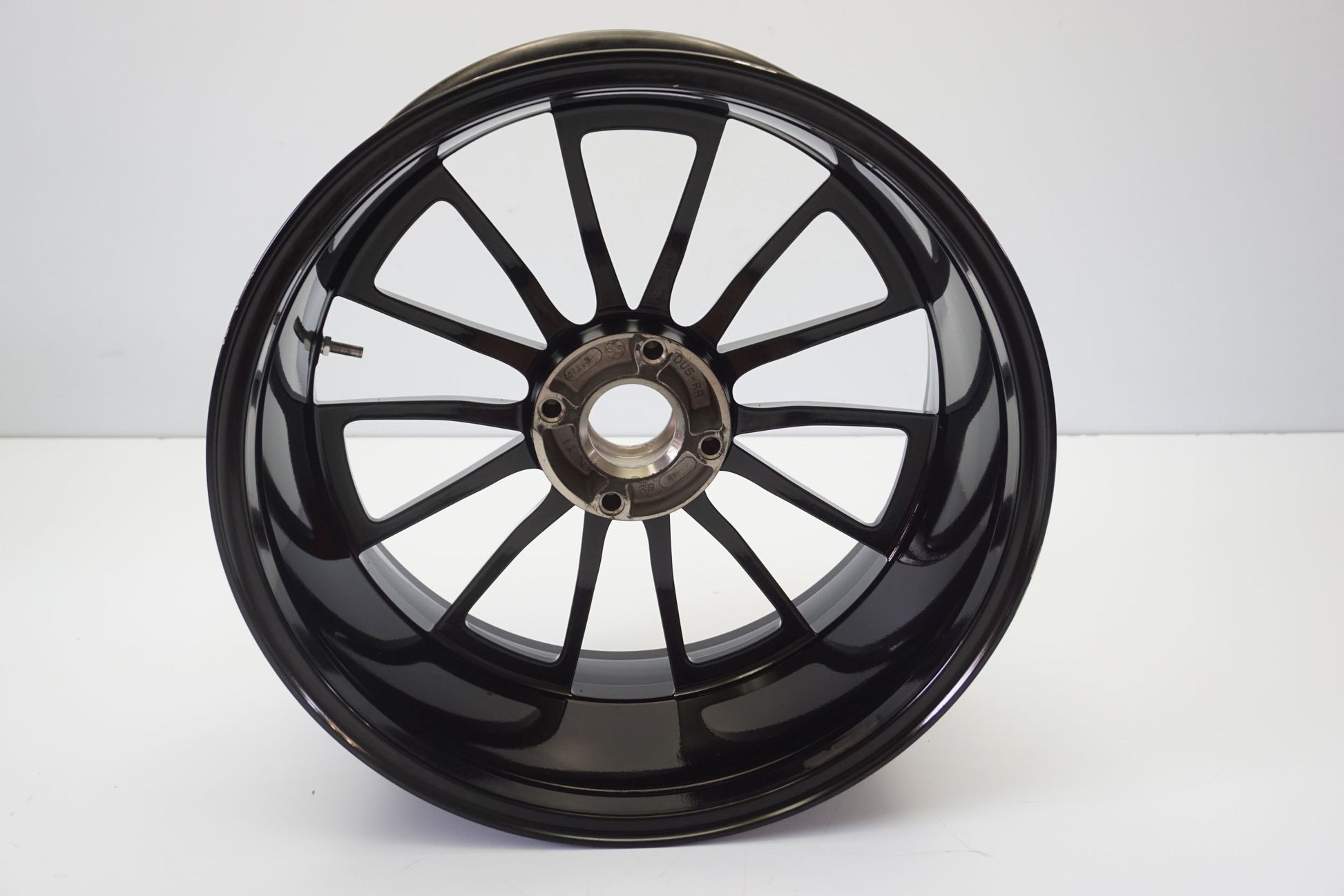 DUCATI DIAVEL 1200 Felge hinten Wheel Hinterrad 10