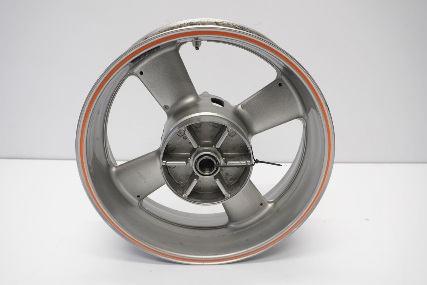 YAMAHA MT-01 1700 05-12 Felge hinten Wheel Hinterrad 9