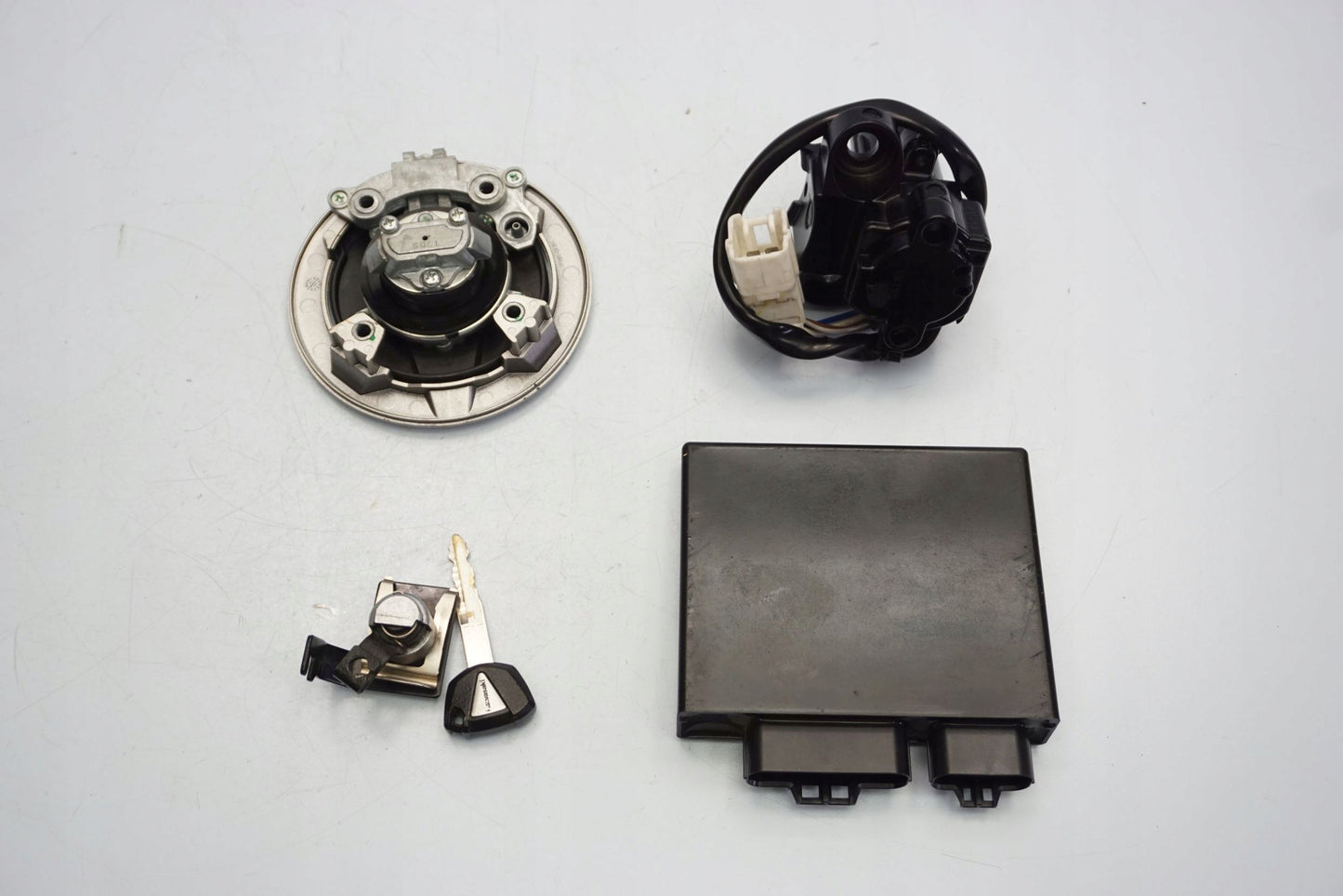 KAWASAKI Z 650 17-19 Schlosssatz Zündschloss Lock Set 9