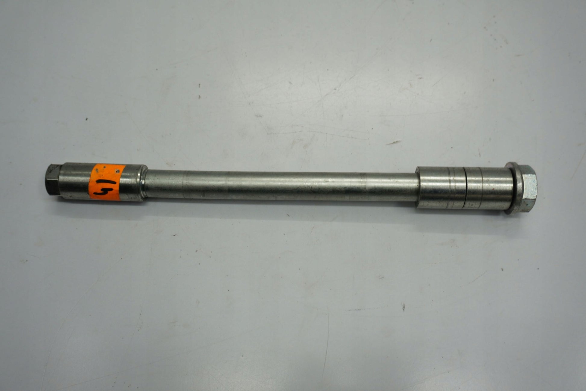 HONDA CB 125 R JC79 18-20 Vorderachse Achse vorne Radachse front axle 2