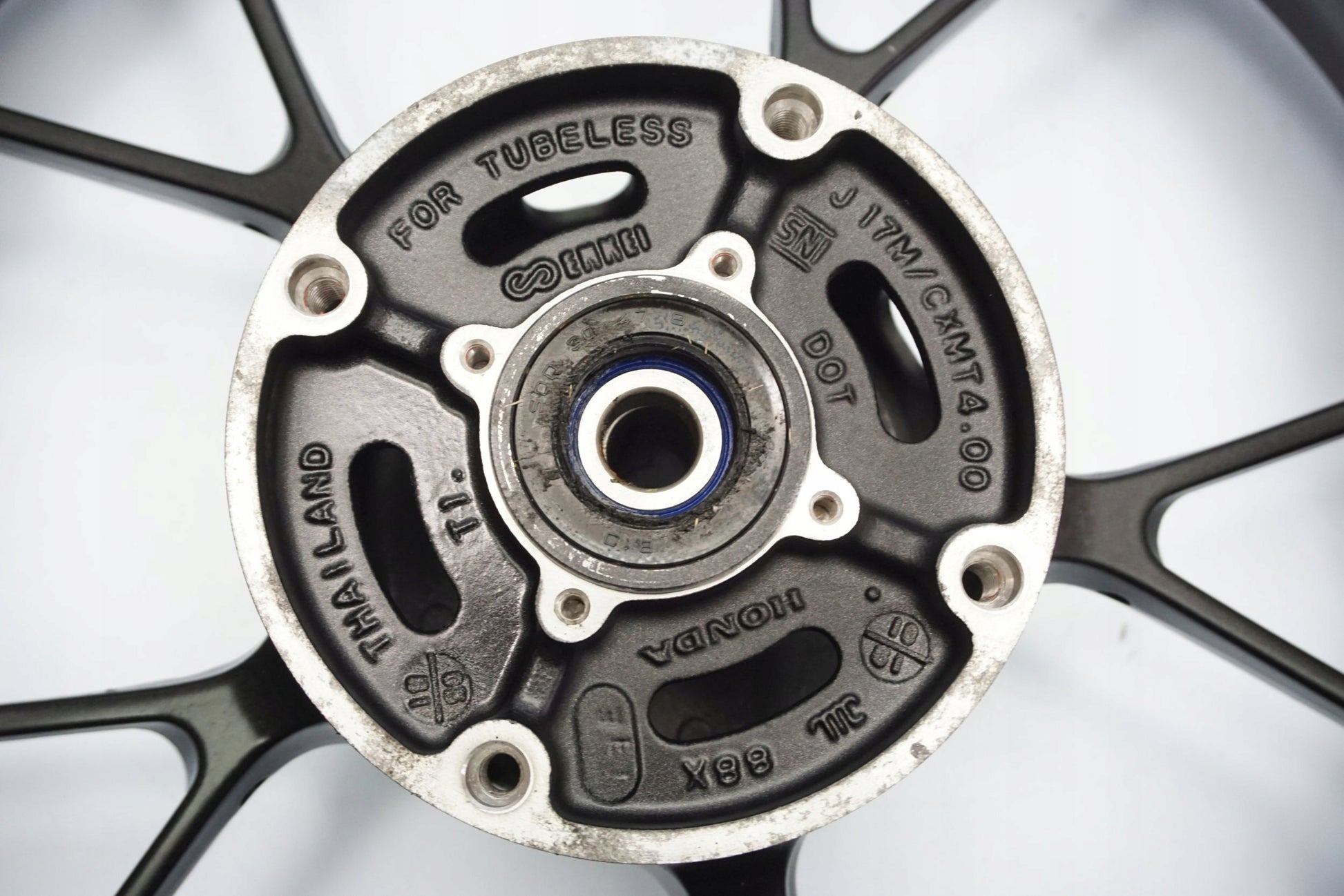 HONDA CB 125 R JC79 18-20 Felge hinten Wheel Hinterrad 3